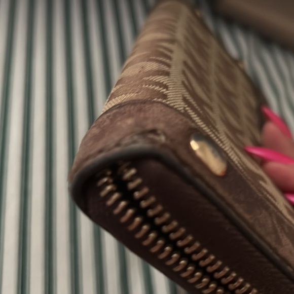 Michael Kors wallet - Picture 4 of 8